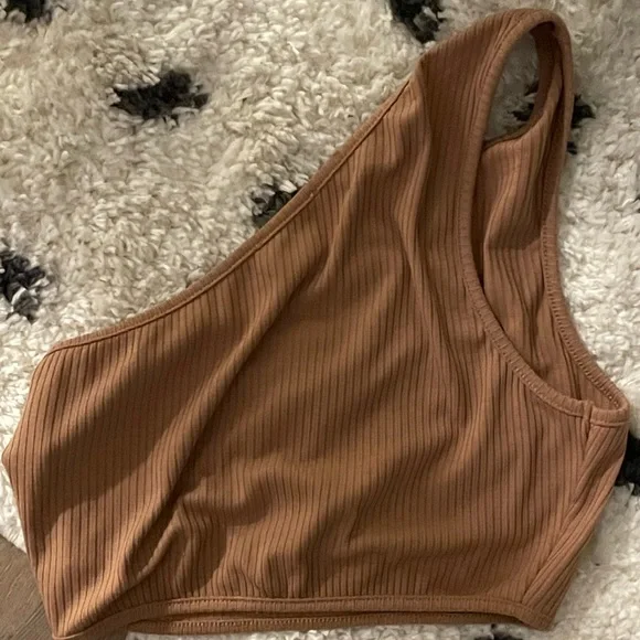 Superdown one shoulder crop top - Picture 3 of 5